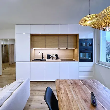 Jana's Wow Apt, 3 Room, Free Parking, 15'airpt, 25'city Daire Prag