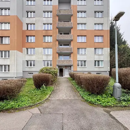 Apartament Jana's Wow Apt, 3 Room, Free Parking, 15'airpt, 25'city