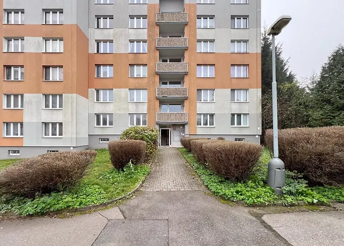Apartament Jana's Wow Apt, 3 Room, Free Parking, 15'airpt, 25'city